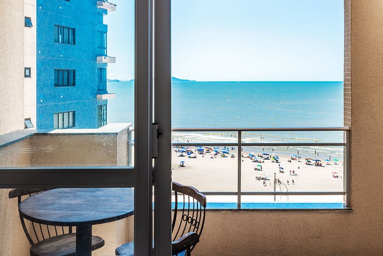Apartamento con hermosa vista a la playa CET602