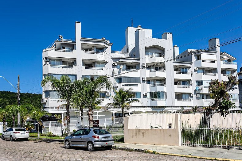 Apartamento em Jurerê situado próximo a praia JSR112 Seazone